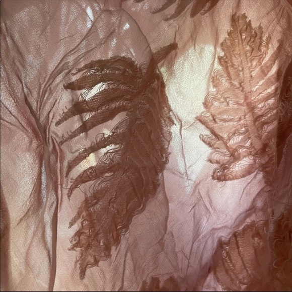 Aritzia Wilfred pink cold shoulder top - Picture 7 of 7